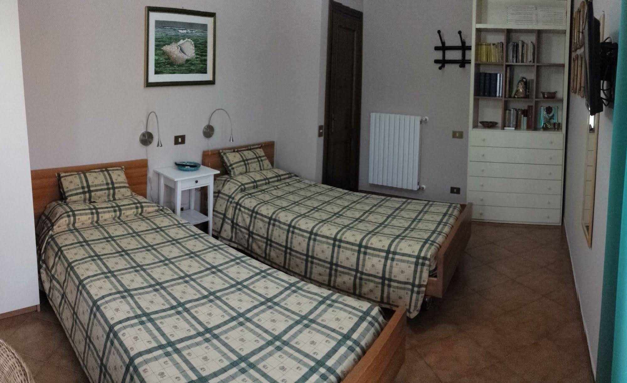 Al Vecchio Olivo Panzió Frascati Kültér fotó